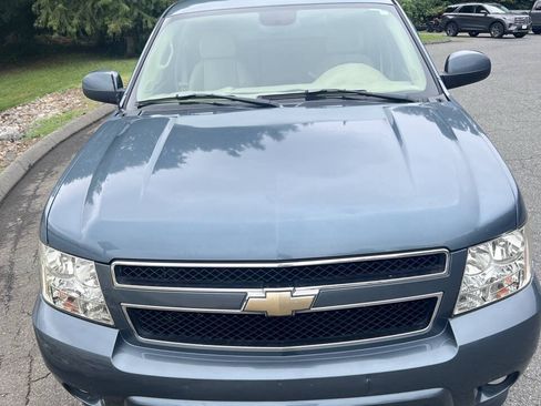 Used 2008 Chevrolet Avalanche LT w/ LT Preferred Equipment Group RWD image 2