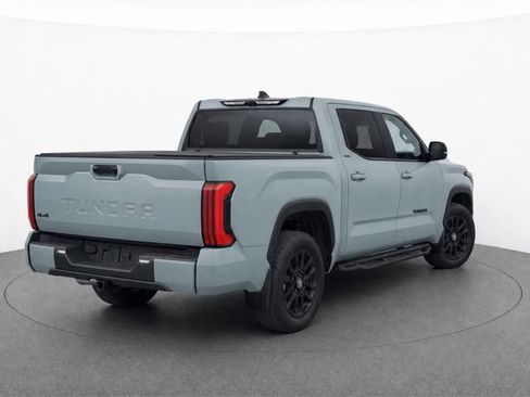 Used 2025 Toyota Tundra Limited AWD/4WD image 6