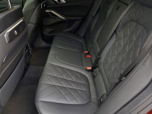 Used 2025 BMW X6 M60i w/ Executive Package image 15