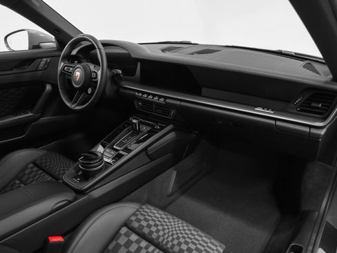 New 2026 Porsche 911 Carrera image 31