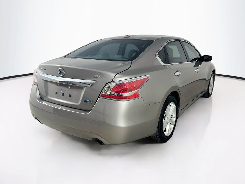 Used 2013 Nissan Altima 2.5 SV FWD image 7