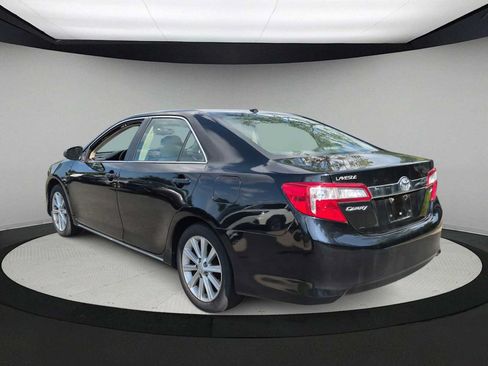Used 2014 Toyota Camry XLE w/ Convenience Package FWD image 6