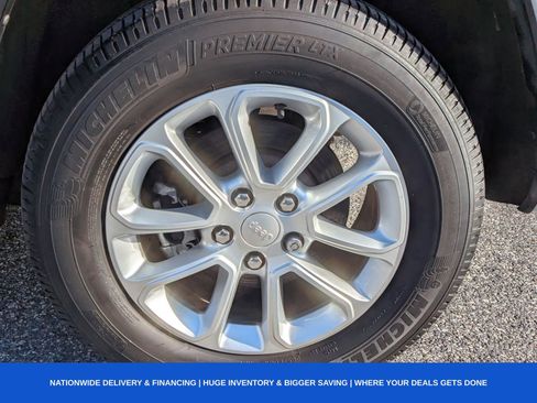 Used 2022 Jeep Grand Cherokee Laredo X image 42