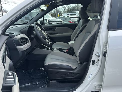 Used 2025 Subaru Forester Premium image 12