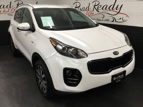 Used 2018 Kia Sportage EX image 2