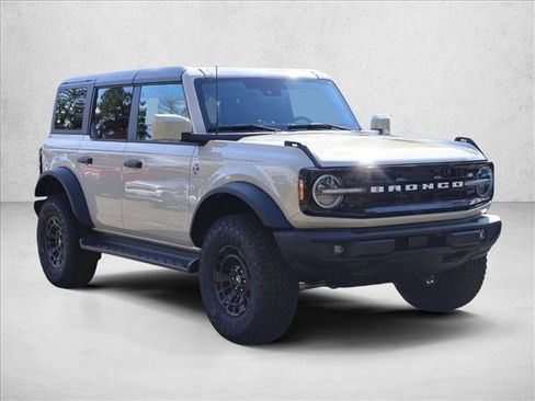 New 2026 Ford Bronco Outer Banks w/ Sasquatch Package AWD/4WD image 6