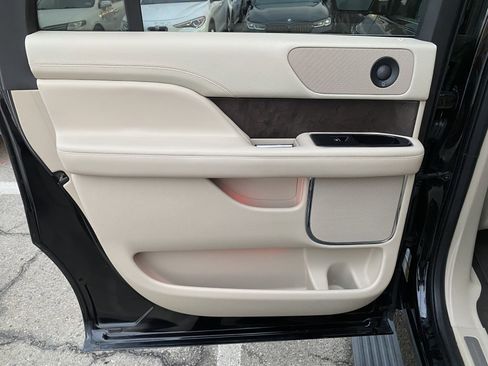 Used 2018 Lincoln Navigator L Select w/ Cargo Package image 21