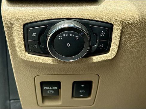 Used 2018 Ford F150 Lariat image 8