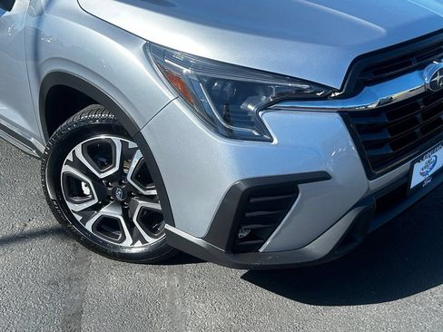 Used 2023 Subaru Ascent Limited AWD/4WD image 2