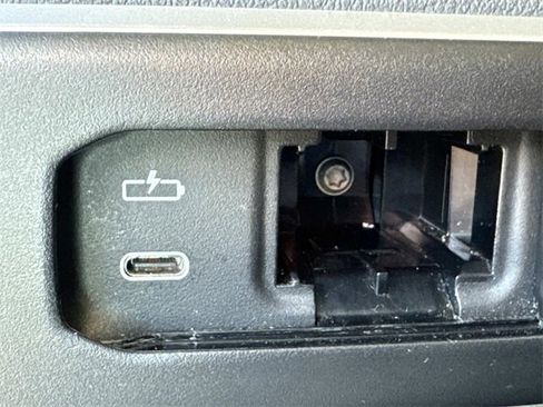 Used 2023 BMW X7 xDrive40i image 19