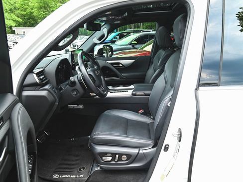 Used 2023 Lexus LX 600 F Sport w/ Accessory Package (Z1) AWD/4WD image 28