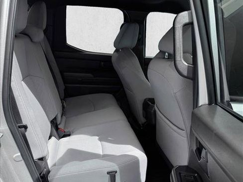 Certified 2025 Toyota Tacoma SR5 AWD/4WD image 18