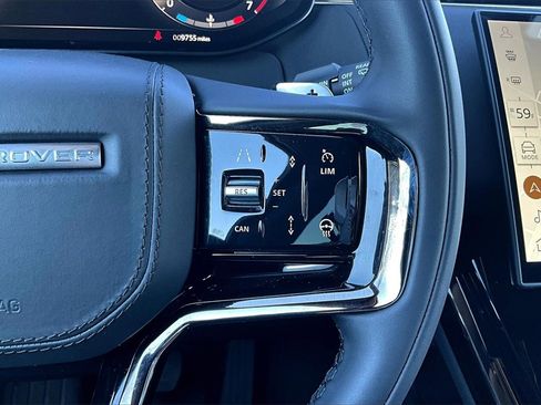 Used 2025 Land Rover Range Rover Sport SE image 21