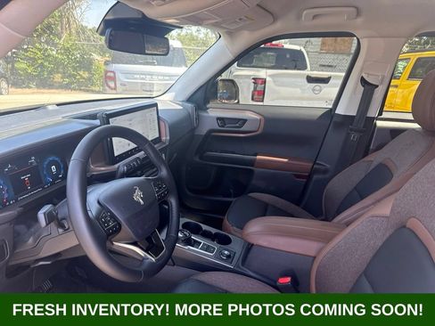 Used 2025 Ford Bronco Sport Outer Banks AWD/4WD image 8