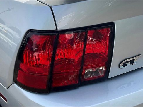 Used 2001 Ford Mustang GT Premium RWD image 23