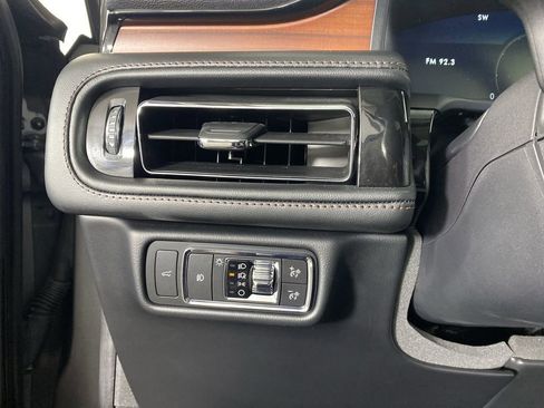 Used 2023 Lincoln Aviator Reserve w/ Equipment Group 201A image 21