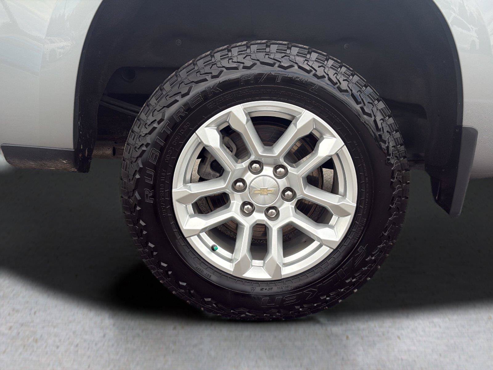Used 2023 Chevrolet Silverado 1500 LT AWD/4WD image 48
