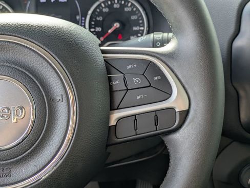 Used 2019 Jeep Renegade Latitude image 20