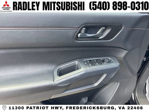 Used 2023 Nissan Pathfinder Rock Creek AWD/4WD image 5