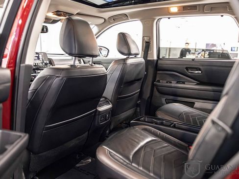 Used 2022 Nissan Pathfinder Platinum w/ Cargo Package image 35