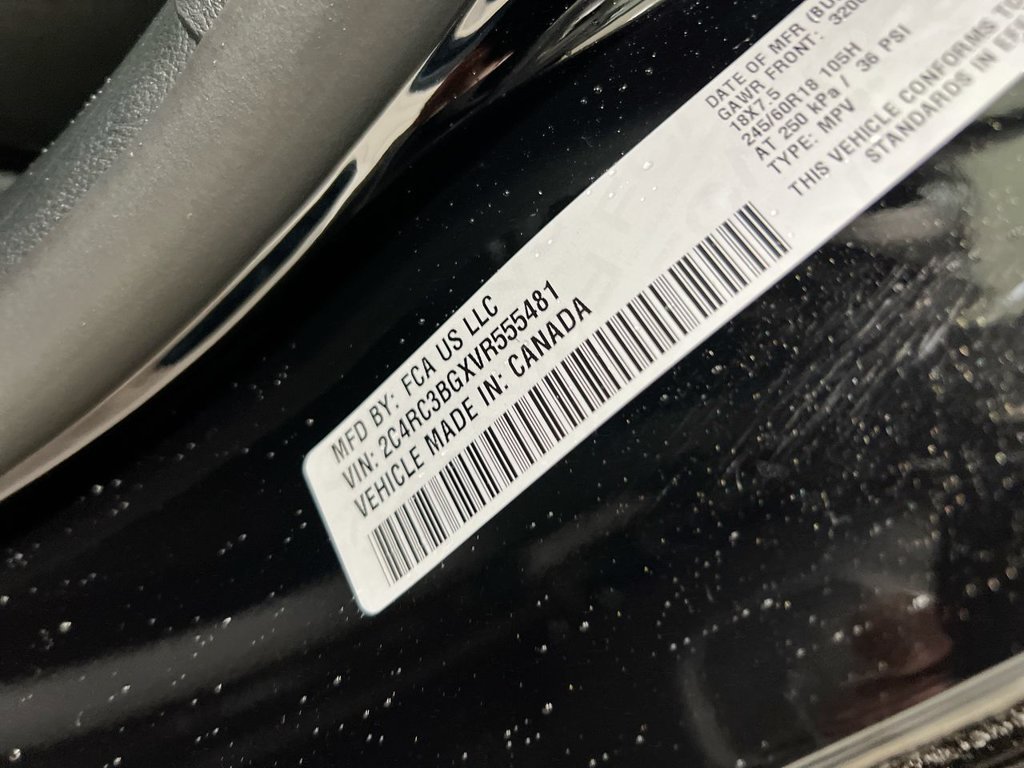 New 2027 Chrysler Pacifica Select w/ Family Tech Group AWD/4WD image 29