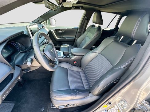 Used 2021 Toyota RAV4 XSE image 21