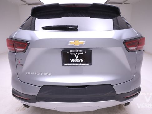 New 2025 Chevrolet Blazer LT image 4