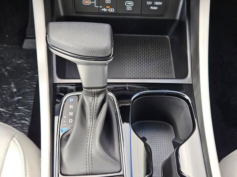 Used 2025 Hyundai Tucson SE FWD image 14