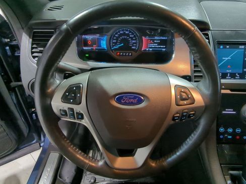 Used 2018 Ford Taurus SHO image 30