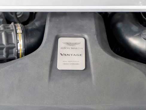 Used 2020 Aston Martin V8 Vantage Coupe image 31
