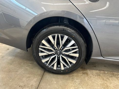 Used 2025 Nissan Altima 2.5 SV AWD/4WD image 30