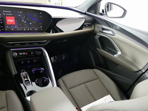 Used 2025 Audi Q5 Premium w/ Convenience Package image 24