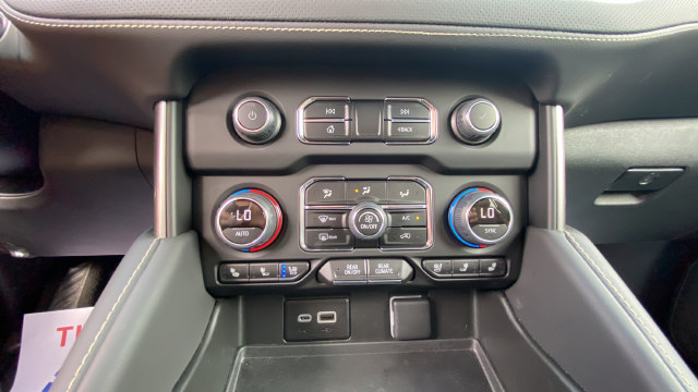 Used 2024 Chevrolet Tahoe Premier AWD/4WD image 15