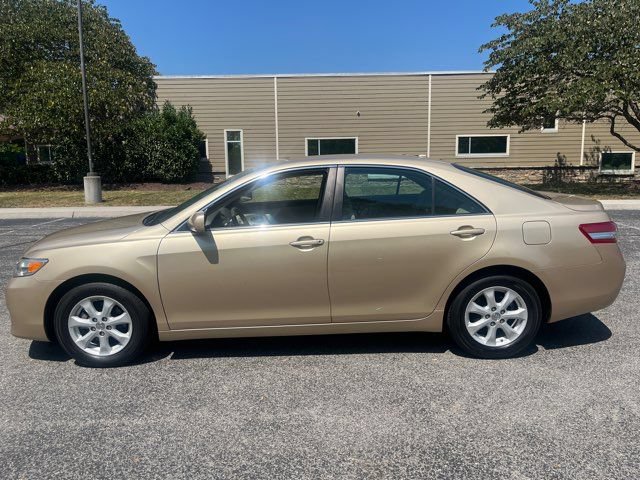 Used 2010 Toyota Camry LE FWD image 10