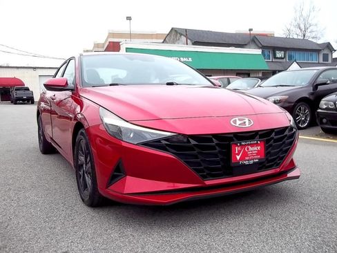Used 2021 Hyundai Elantra SEL w/ Convenience Package image 5