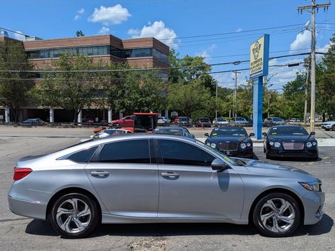 Used 2018 Honda Accord EX-L image 6