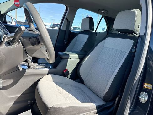 Used 2022 Chevrolet Equinox LS FWD image 11