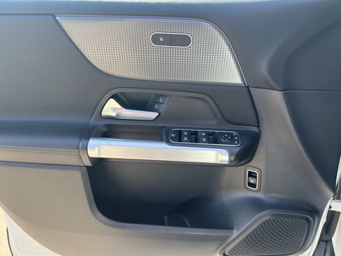 Certified 2022 Mercedes-Benz GLB 250 4MATIC image 14