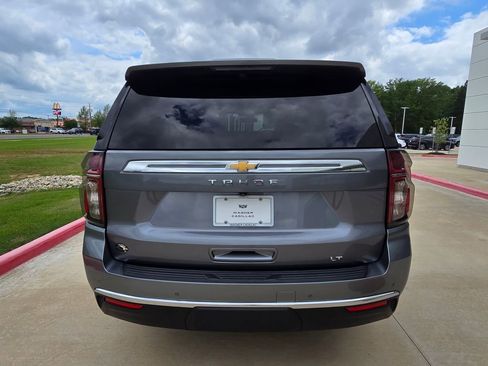 Used 2022 Chevrolet Tahoe LT w/ Luxury Package AWD/4WD image 4