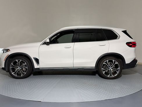 Used 2024 BMW X5 sDrive40i w/ Parking Assistance Package RWD image 2