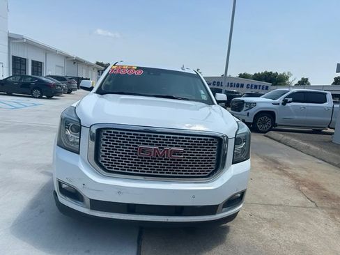 Used 2016 GMC Yukon XL Denali w/ Open Road Package RWD image 2