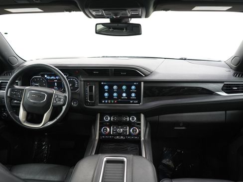 Used 2021 GMC Yukon XL Denali AWD/4WD image 14