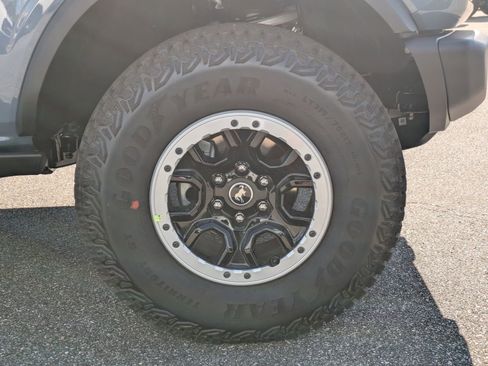 New 2025 Ford Bronco Badlands w/ Sasquatch Package image 11