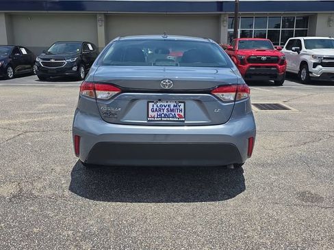 Used 2024 Toyota Corolla LE FWD image 5