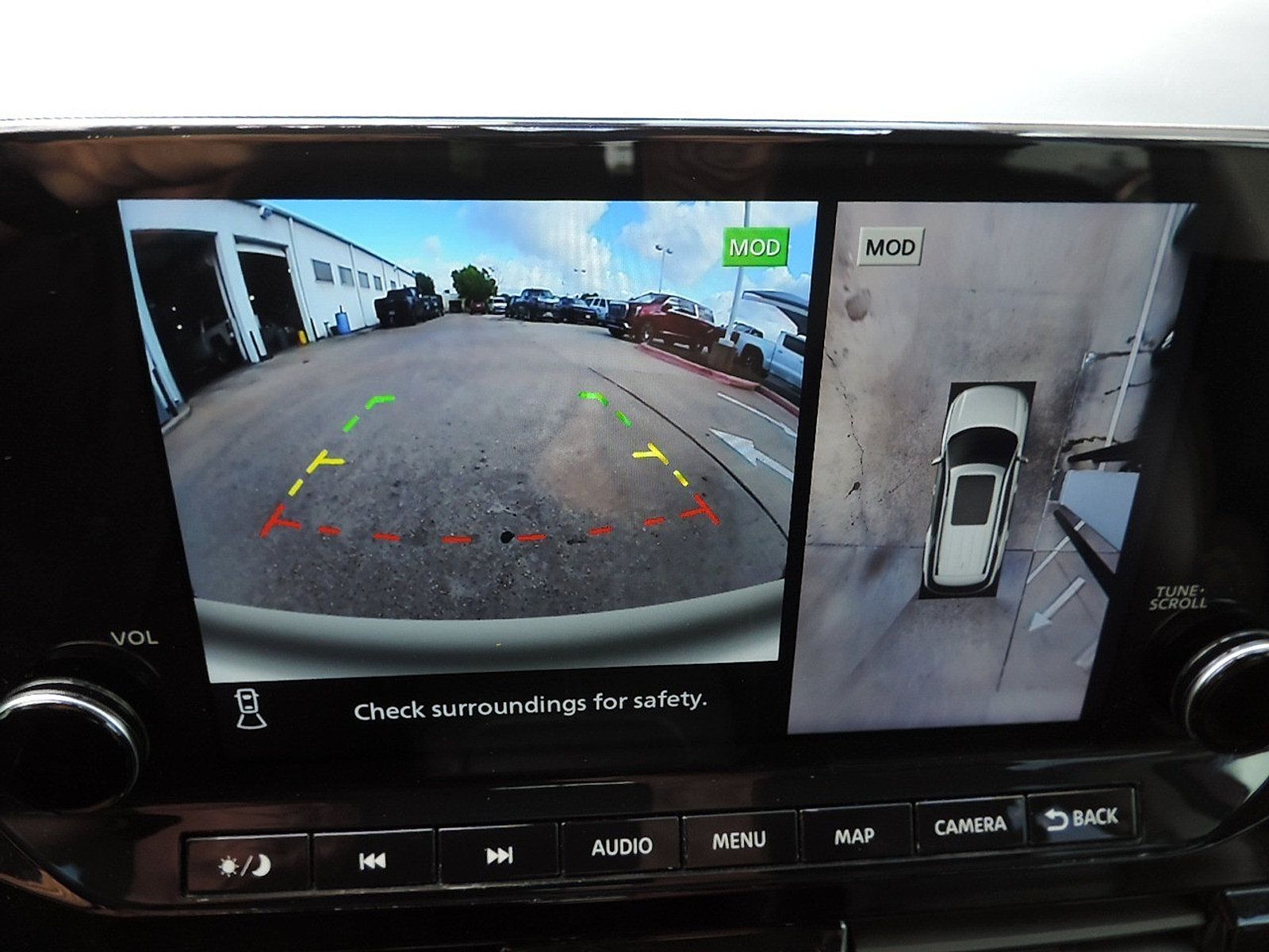 Used 2023 Nissan Pathfinder SL FWD image 26