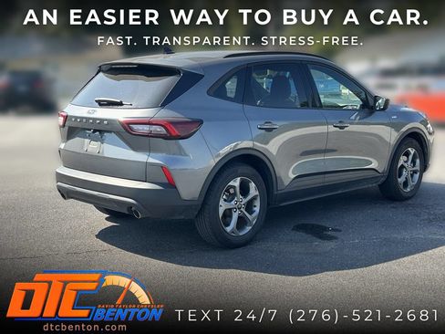Used 2025 Ford Escape ST-Line FWD image 3