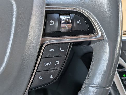 Used 2019 Lincoln Nautilus Reserve w/ Driver Assistance Package image 30