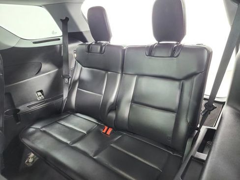 Used 2022 Ford Explorer XLT w/ Equipment Group 202A AWD/4WD image 39