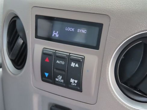 Used 2015 Honda Pilot SE image 28