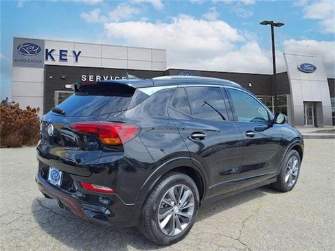 Used 2022 Buick Encore GX Essence w/ Advanced Technology Package image 3